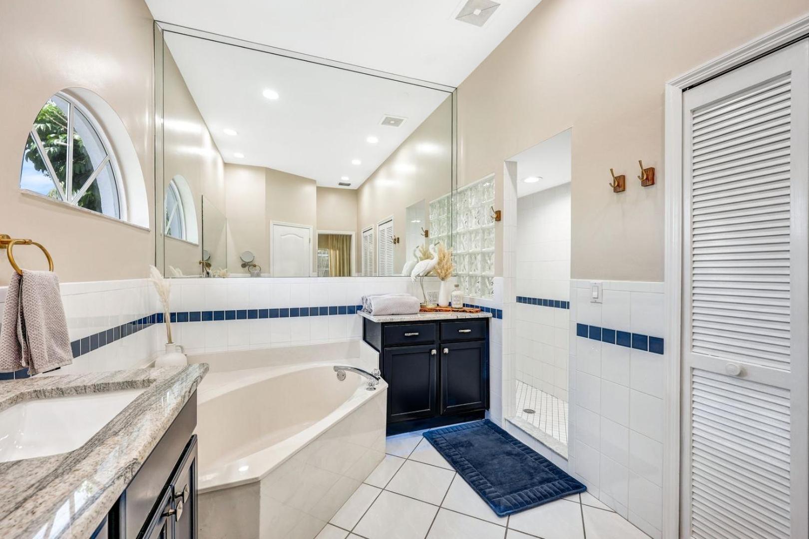 Lux Family 3 Bedroom With Pool Villa Walk To Beach And Mercato Naples Exterior photo